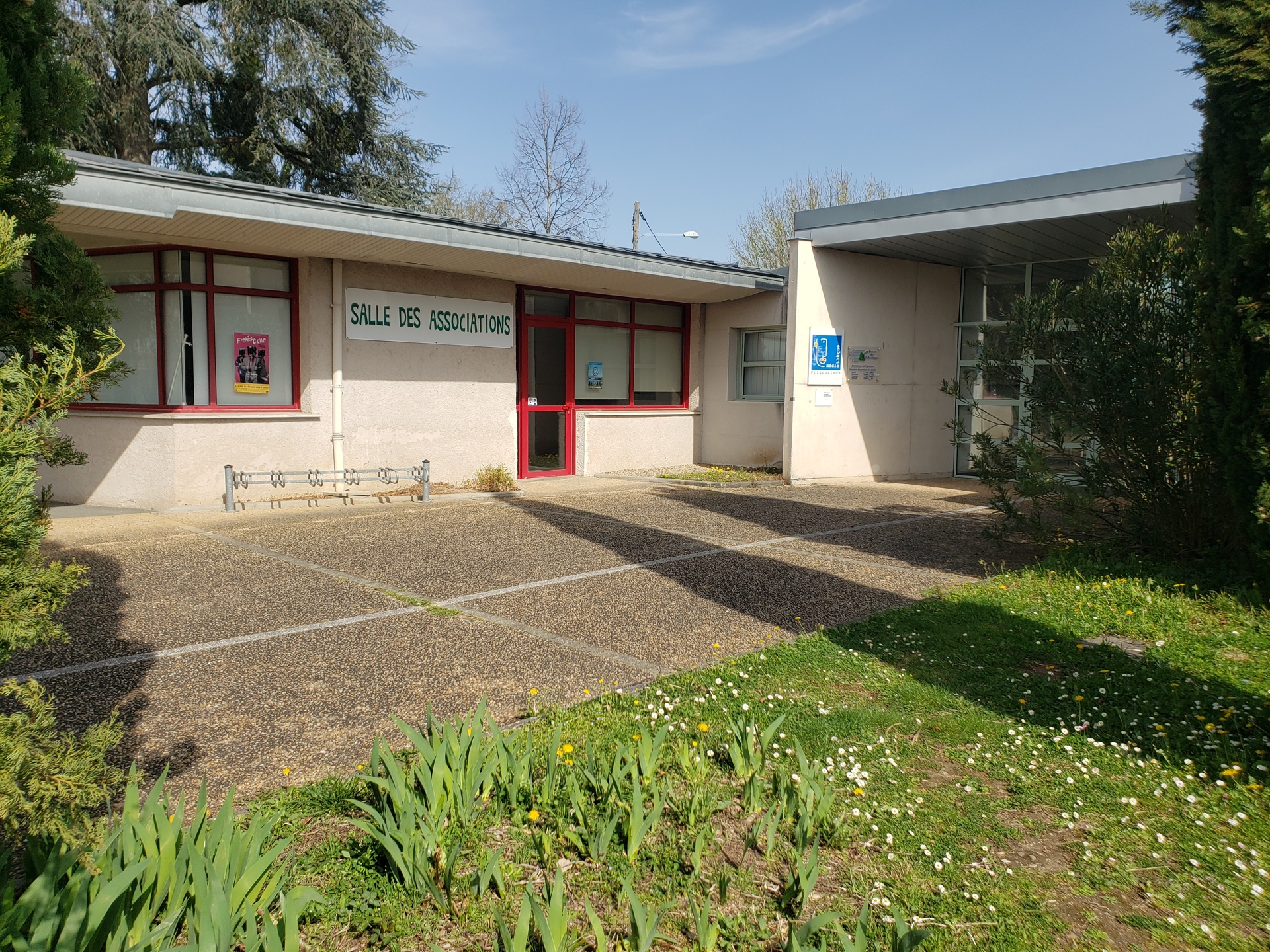 Médiathèque et salle des associations